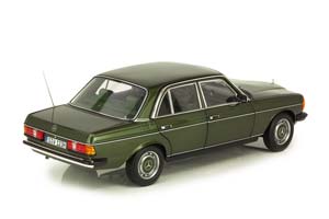 MERCEDES W123 E200 E-CLASS LIMOUSINE 1980-1985 GREEN LIMITED EDITION 1000 PCS — фото 2