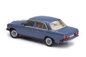 MERCEDES W123 200 1980 ГОДА / МЕРСЕДЕС Е230 СИНИЙ — фото 4