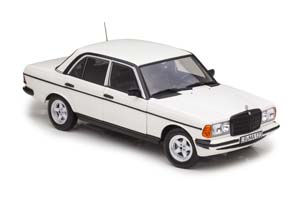 MERCEDES W123 200 E-CLASS 1980 AMG AEROKIT WHITE — фото 6