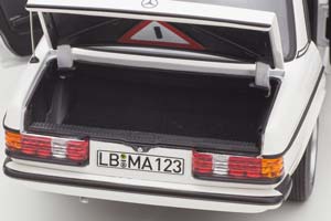 MERCEDES W123 200 E-CLASS 1980 AMG AEROKIT WHITE — фото 8