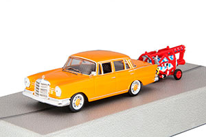 MERCEDES W111 220 SE КРАШ-ТЕСТ С РАКЕТНЫМ УСКОРИТЕЛЕМ
