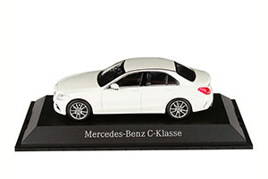 MERCEDES W205 C-CLASS MOPF FACELIFT 2018 WHITE — фото 12