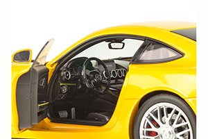 MERCEDES C190 AMG GT S COUPE (W190) YELLOW — фото 4