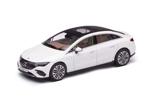 MERCEDES EQE 2023 WHITE