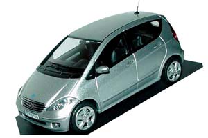MERCEDES-BENZ A-KLASSE W169 5D СЕРЕБРИСТЫЙ