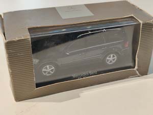 MERCEDES GL-CLASS 2006 СИНИЙ (БОКС МОЖЕТ ИМЕТЬ ПОТЕРТОСТИ ИЛИ ТРЕЩИНЫ) — фото 3