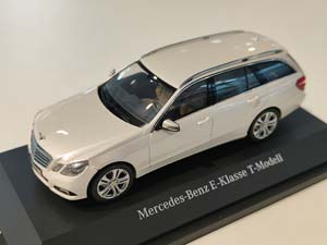 MERCEDES W212 E-CLASS T-MODELL (S212) 2010 БЕЛЫЙ (БОКС МОЖЕТ ИМЕТЬ ПОТЕРТОСТИ ИЛИ ТРЕЩИНЫ)