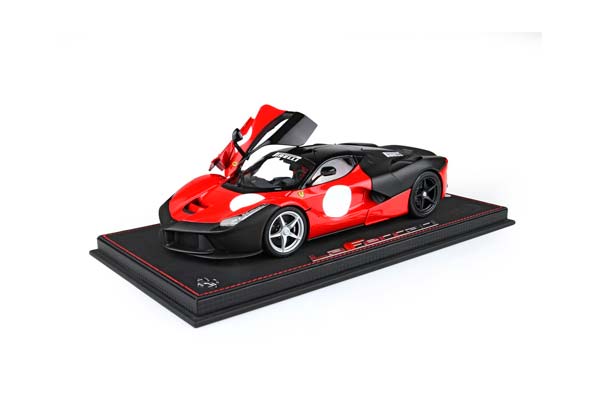 FERRARI LAFERRARI TEST 2012 OPEN DIECAST - SPECIAL PACK ROSSO CORSA 322 AND MATT BLACK / ФЕРРАРИ ЛАФЕРРАРИ ТЕСТ 2012 ОПЕН 1:18 КРАСНЫЙ