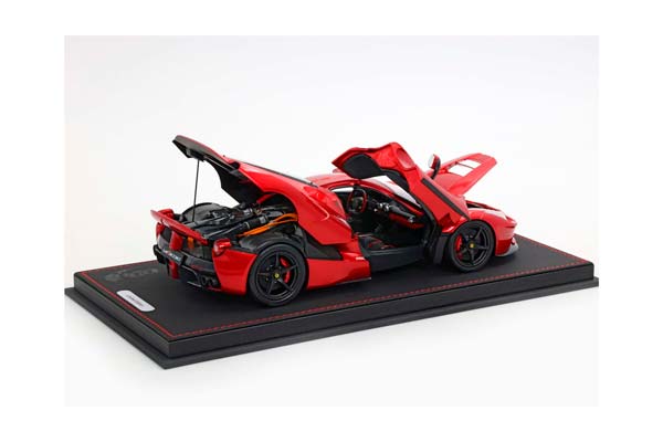 FERRARI LAFERRARI 2012 OPEN DIECAST ROSSO F1 2007 - LUXURY PACK AND DISPLAY CASE INCLUDED / ФЕРРАРИ ЛАФЕРРАРИ 2012 ОПЕН Ф1 2007 1:18 КРАСНЫЙ — фото 2