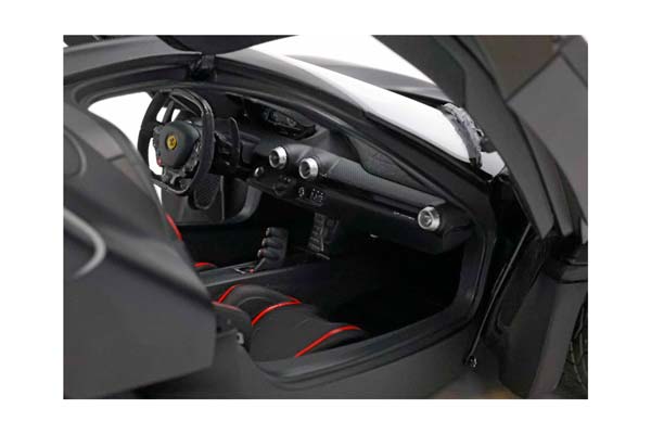 FERRARI LAFERRARI 2012 OPEN DIECAST - SPECIAL PACK MATT BLACK DISPLAY CASE INCLUDED / ФЕРРАРИ ЛАФЕРРАРИ 2012 ОПЕН 1:18 ЧЕРНЫЙ — фото 6