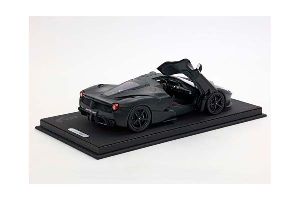 FERRARI LAFERRARI 2012 OPEN DIECAST - SPECIAL PACK MATT BLACK DISPLAY CASE INCLUDED / ФЕРРАРИ ЛАФЕРРАРИ 2012 ОПЕН 1:18 ЧЕРНЫЙ — фото 2