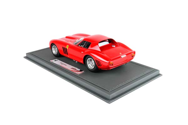 FERRARI 250 GTO 1964 RED / ФЕРРАРИ 250 ГТО 1964 1:18 КРАСНЫЙ — фото 2