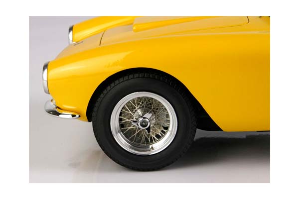 FERRARI 250 GT BERLINETTA PASSO CORTO YELLOW MODENA / ФЕРРАРИ 250 ГТ БЕРЛИНЕТТА ПАССО КОРТО 1:18 ЖЕЛТЫЙ — фото 8