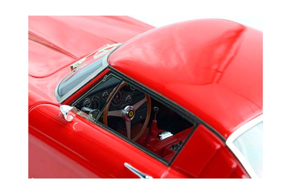 FERRARI 410 SUPERAMERICA SERIE III SN 1423 SA RED / ФЕРРАРИ 410 СУПЕРАМЕРИКА СЕРИЕ ИИИ СН 1423 СА 1:18 КРАСНЫЙ — фото 6