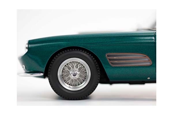FERRARI 410 SUPERAMERICA SERIE III SN 1477 SA METALLIC PINE GREEN / ФЕРРАРИ 410 СУПЕРАМЕРИКА СЕРИЕ ИИИ СН 1477 СА МЕТАЛЛИК ПИНЕ 1:18 ЗЕЛЕНЫЙ — фото 6