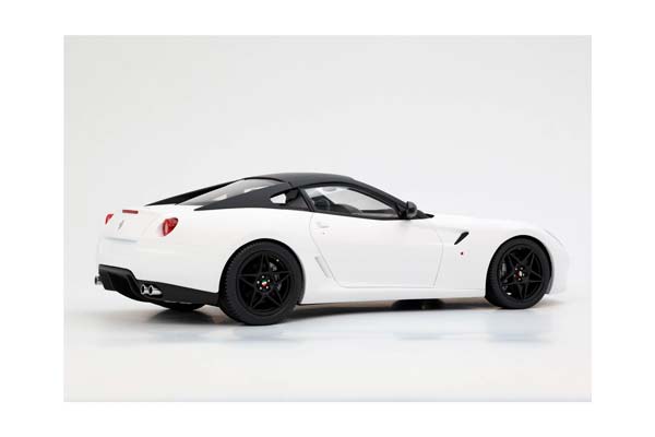 FERRARI 599 GTB FIORANO 2006 AUTOMATIC GEAR - MADE IN ITALY MATT WHITE / ФЕРРАРИ 599 ГТБ 2006 АВТОМАТ 1:18 БЕЛЫЙ — фото 5