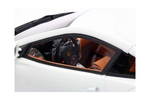 FERRARI 599 GTB FIORANO 2006 AUTOMATIC GEAR - MADE IN ITALY AVUS WHITE CUOIO COLOR INTERIOR / ФЕРРАРИ 599 ГТБ 2006 АВТОМАТ 1:18 БЕЛЫЙ — фото 9