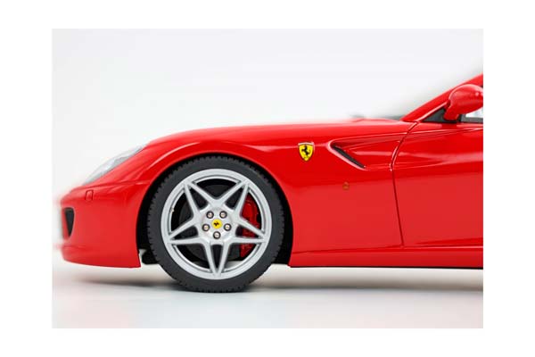 FERRARI 599 GTB FIORANO 2006 AUTOMATIC GEAR - MADE IN ITALY TOTAL ROSSO CORSA - LEATHER INTERIOR / ФЕРРАРИ 599 ГТБ 2006 АВТОМАТ 1:18 КРАСНЫЙ — фото 8
