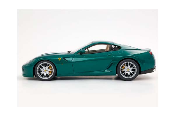 FERRARI 599 GTB FIORANO 2006 TAILOR MADE - MADE IN ITALY ONE OFF VERDE PINO - GREEN AND CREAM INTERIOR / ФЕРРАРИ 599 ГТБ 2006 ТАИЛОР МАДЕ 1:18 ЗЕЛЕНЫЙ — фото 5