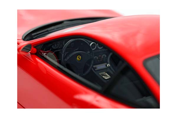 FERRARI 550 MARANELLO 1996 - MADE IN ITALY ROSSO CORSA - BLACK / ФЕРРАРИ 550 МАРАНЕЛЛО 1996 1:18 КРАСНЫЙ — фото 7
