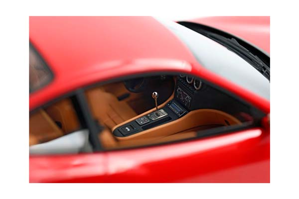 FERRARI 550 MARANELLO 1996 - MADE IN ITALY ROSSO CORSA - BEIGE / ФЕРРАРИ 550 МАРАНЕЛЛО 1996 1:18 КРАСНЫЙ — фото 6