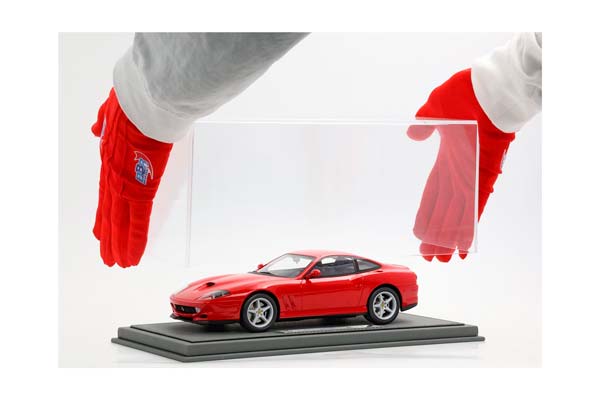 FERRARI 550 MARANELLO 1996 - MADE IN ITALY ROSSO CORSA - BLACK / ФЕРРАРИ 550 МАРАНЕЛЛО 1996 1:18 КРАСНЫЙ — фото 2