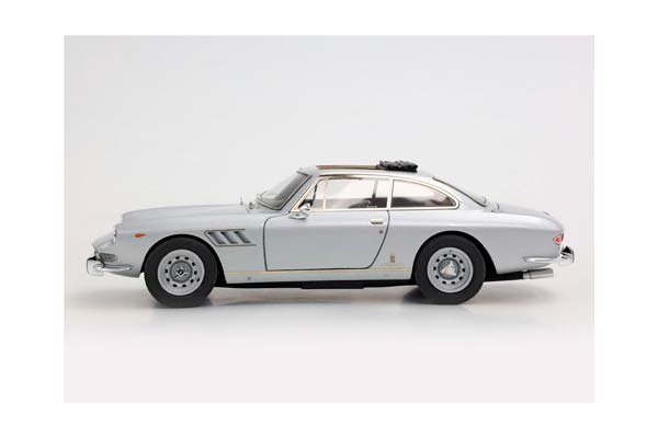 FERRARI 330 GT 2+2 SINGLE LIGHT AND OPEN ROOF SILVER AND BLACK INTERIOR S/N 8267 / ФЕРРАРИ 330 ГТ 2+2 СИНГЛЕ ЛИГХТ ОТКРЫТАЯ КРЫША САЛОН С 1:43 СЕРЕБРИСТЫЙ — фото 5