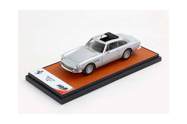 FERRARI 330 GT 2+2 SINGLE LIGHT AND OPEN ROOF SILVER AND BLACK INTERIOR S/N 8267 / ФЕРРАРИ 330 ГТ 2+2 СИНГЛЕ ЛИГХТ ОТКРЫТАЯ КРЫША САЛОН С 1:43 СЕРЕБРИСТЫЙ