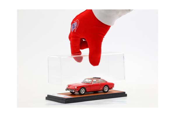 FERRARI 330 GT 2+2 SINGLE LIGHT AND OPEN ROOF RED AND CUOIO INTERIOR S/N 7843 / ФЕРРАРИ 330 ГТ 2+2 СИНГЛЕ ЛИГХТ ОТКРЫТАЯ КРЫША САЛОН С 1:43 КРАСНЫЙ — фото 2