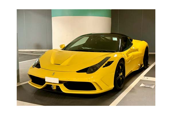 FERRARI 458 SPECIALE GIALLO MODENA WITH BLACK ROOF / ФЕРРАРИ 458 СПЕКИАЛЕ РООФ 1:43 ЖЕЛТЫЙ