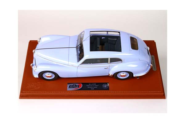 ALFA ROMEO FRECCIA D ORO 1949 SLIDING ROOF / АЛЬФА РОМЕО ФРЕЧЧА Д 1949 СЛИДИНГ РООФ 1:18 ЗОЛОТОЙ — фото 3