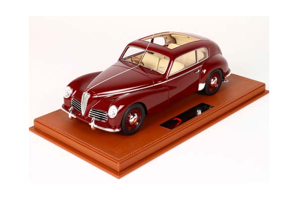 ALFA ROMEO FRECCIA D ORO RED / АЛЬФА РОМЕО ФРЕЧЧА Д 1:18 КРАСНЫЙ