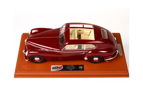 ALFA ROMEO FRECCIA D ORO RED / АЛЬФА РОМЕО ФРЕЧЧА Д 1:18 КРАСНЫЙ — фото 2