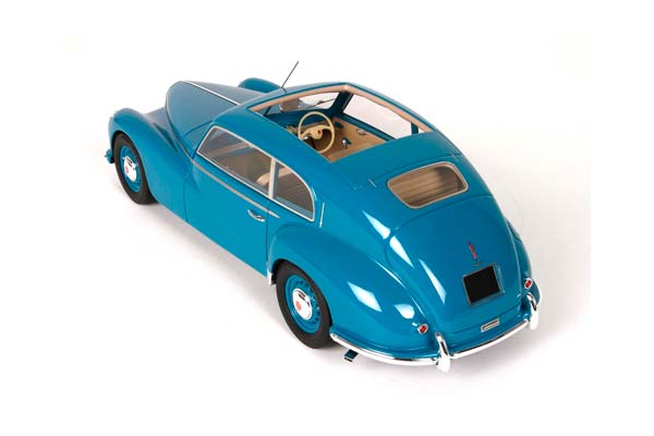 ALFA ROMEO FRECCIA D ORO / АЛЬФА РОМЕО ФРЕЧЧА Д 1:18 ЗОЛОТОЙ — фото 5