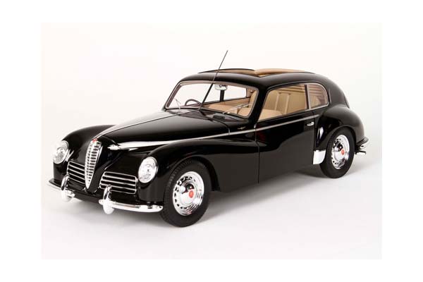 ALFA ROMEO FRECCIA D ORO GLOSS BLACK-WITH DISPLAY CASE / АЛЬФА РОМЕО ФРЕЧЧА Д ГЛОСС - 1:18 ЧЕРНЫЙ — фото 4