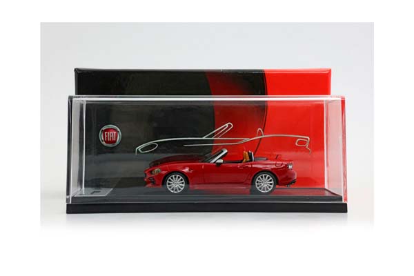 FIAT 124 SPIDER ROSSO PASSIONE WITH PRINTED CASE WITH THE CAR SHAPE / ФИАТ 124 СПАЙДЕР ПАССИОНЕ ПРИНТЕД КАСЕ КАР СХАПЕ 1:43 КРАСНЫЙ — фото 1