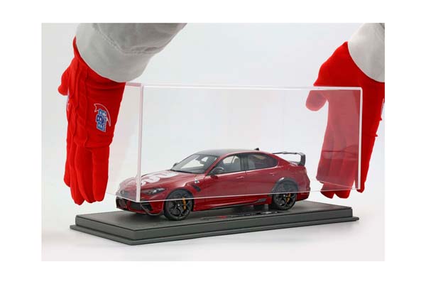 ALFA ROMEO GIULIA GTA SPECIAL VERSION RED COMPETIZIONE - ALFA ROMEO LOGO AND REAR SPOILER / АЛЬФА РОМЕО ДЖУЛИЯ ГТА СПЕКИАЛ ВЕРСИОН КОМПЕТИЦИОНЕ 1:18 КРАСНЫЙ — фото 3