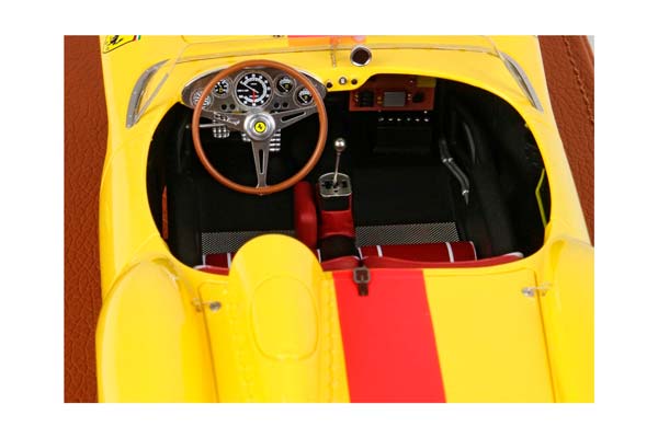FERRARI 250 TESTAROSSA 1957 YELLOW / ФЕРРАРИ 250 ТЕСТАРОССА 1957 1:18 ЖЕЛТЫЙ — фото 5
