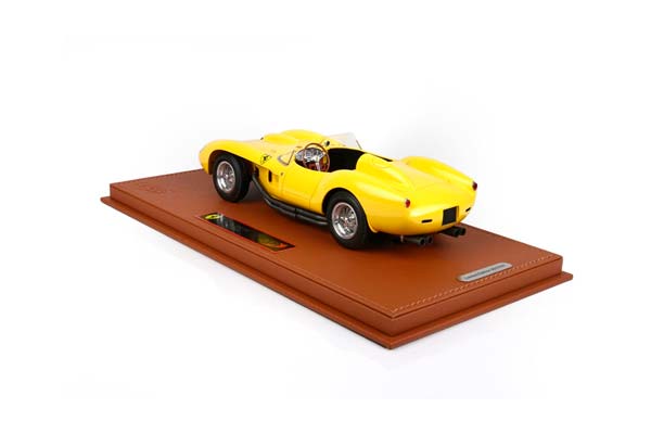 FERRARI 250 TESTAROSSA 1957 YELLOW / ФЕРРАРИ 250 ТЕСТАРОССА 1957 1:18 ЖЕЛТЫЙ — фото 2