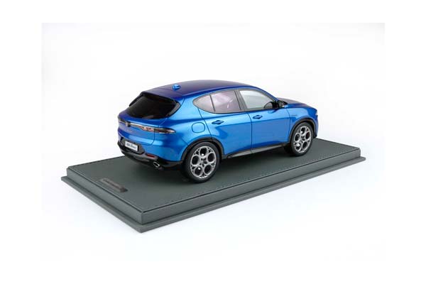 ALFA ROMEO TONALE VELOCE PLUG-IN HYBRID BLUE MISANO / АЛЬФА РОМЕО ТОНАЛЕ ВЕЛОКЕ ПЛУГ-ИН ХИБРИД МИСАНО 1:18 СИНИЙ — фото 2