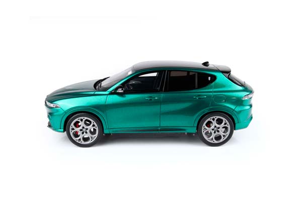ALFA ROMEO TONALE TRIBUTO PLUG-IN HYBRID GREEN MONTREAL / АЛЬФА РОМЕО ТОНАЛЕ ТРИБУТО ПЛУГ-ИН ХИБРИД МОНТРЕАЛ 1:18 ЗЕЛЕНЫЙ — фото 5