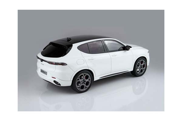 ALFA ROMEO TONALE TRIBUTO PLUG-IN HYBRID WHITE ALFA / АЛЬФА РОМЕО ТОНАЛЕ ТРИБУТО ПЛУГ-ИН ХИБРИД АЛФА 1:18 БЕЛЫЙ — фото 4