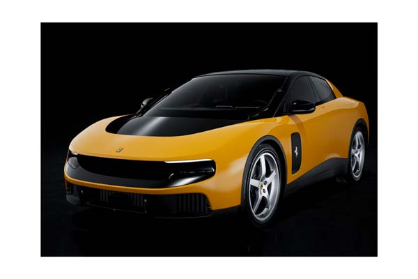 FERRARI LUCE PANORAMIC ROOF GIALLO MODENA / ФЕРРАРИ ЛУКЕ ПАНОРАМНАЯ КРЫША 1:18 ЖЕЛТЫЙ