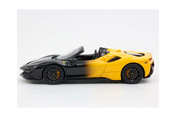 FERRARI SF90 SPIDER BICOLOR GIALLO MODENA - NEW BLACK DAYTONA / ФЕРРАРИ СФ90 СПАЙДЕР БИКОЛОР 1:43 ЖЕЛТЫЙ — фото 4