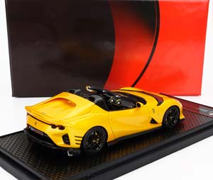 FERRARI 812 COMPETIZIONE A SPIDER (2022) - SILVER WHEELS, GIALLO TRISTRATO - YELLOW MET — фото 2