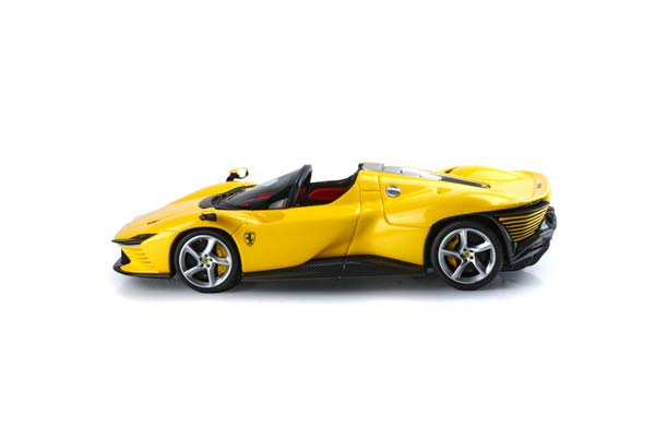 FERRARI DAYTONA SP3 SERIE ICONA MODENA YELLOW / ФЕРРАРИ ДАЙТОНА СП3 СЕРИЕ ИКОНА 1:43 ЖЕЛТЫЙ — фото 5