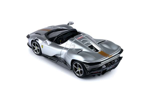 FERRARI DAYTONA SP3 SERIE ICONA ARGENTO NURBURGRING / ФЕРРАРИ ДАЙТОНА СП3 СЕРИЕ ИКОНА НУРБУРГРИНГ 1:43 СЕРЕБРИСТЫЙ — фото 4