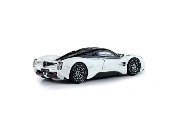 PAGANI UTOPIA PEARL WHITE / ПАГАНИ УТОПИЯ ПЕАРЛ 1:43 БЕЛЫЙ — фото 3
