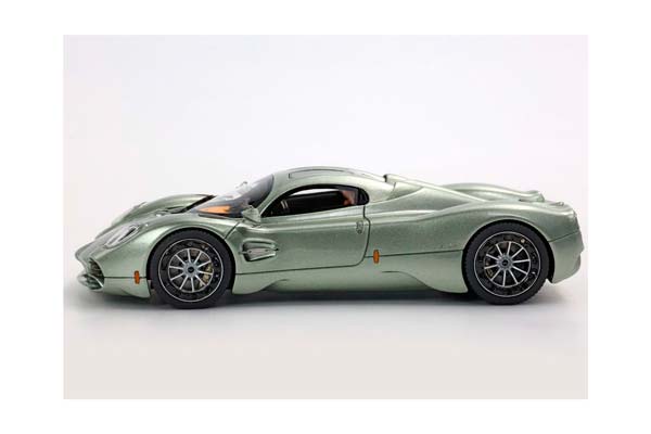 PAGANI UTOPIA VERDE PAMPA / ПАГАНИ УТОПИЯ ПАМПА 1:43 ЗЕЛЕНЫЙ — фото 5