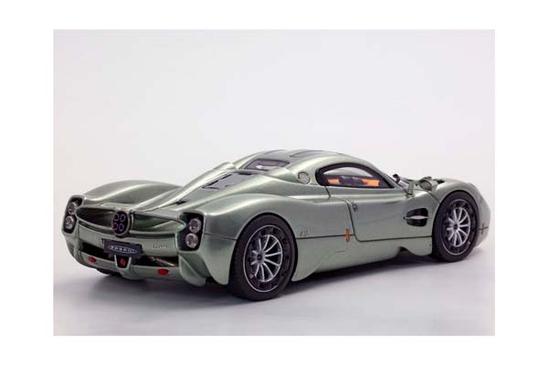 PAGANI UTOPIA VERDE PAMPA / ПАГАНИ УТОПИЯ ПАМПА 1:43 ЗЕЛЕНЫЙ — фото 6